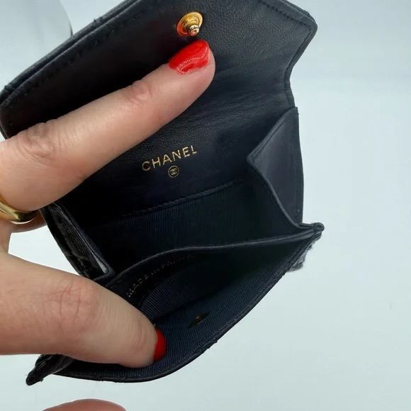 Chanel Navy Quilted Wallet - Picture 6 of 7